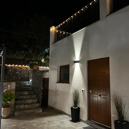 House 度假居 *